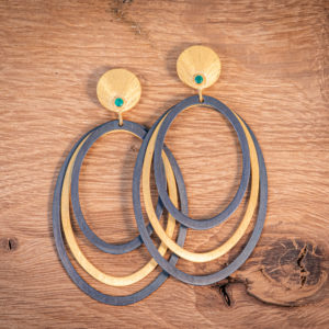 Boucles d'oreille en argent doré et patine, bijoux de créateur