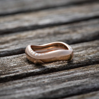 Bague en or, création d'Emily Gargantini, Chania