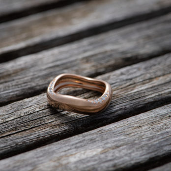 Bague en or, création d'Emily Gargantini, Chania