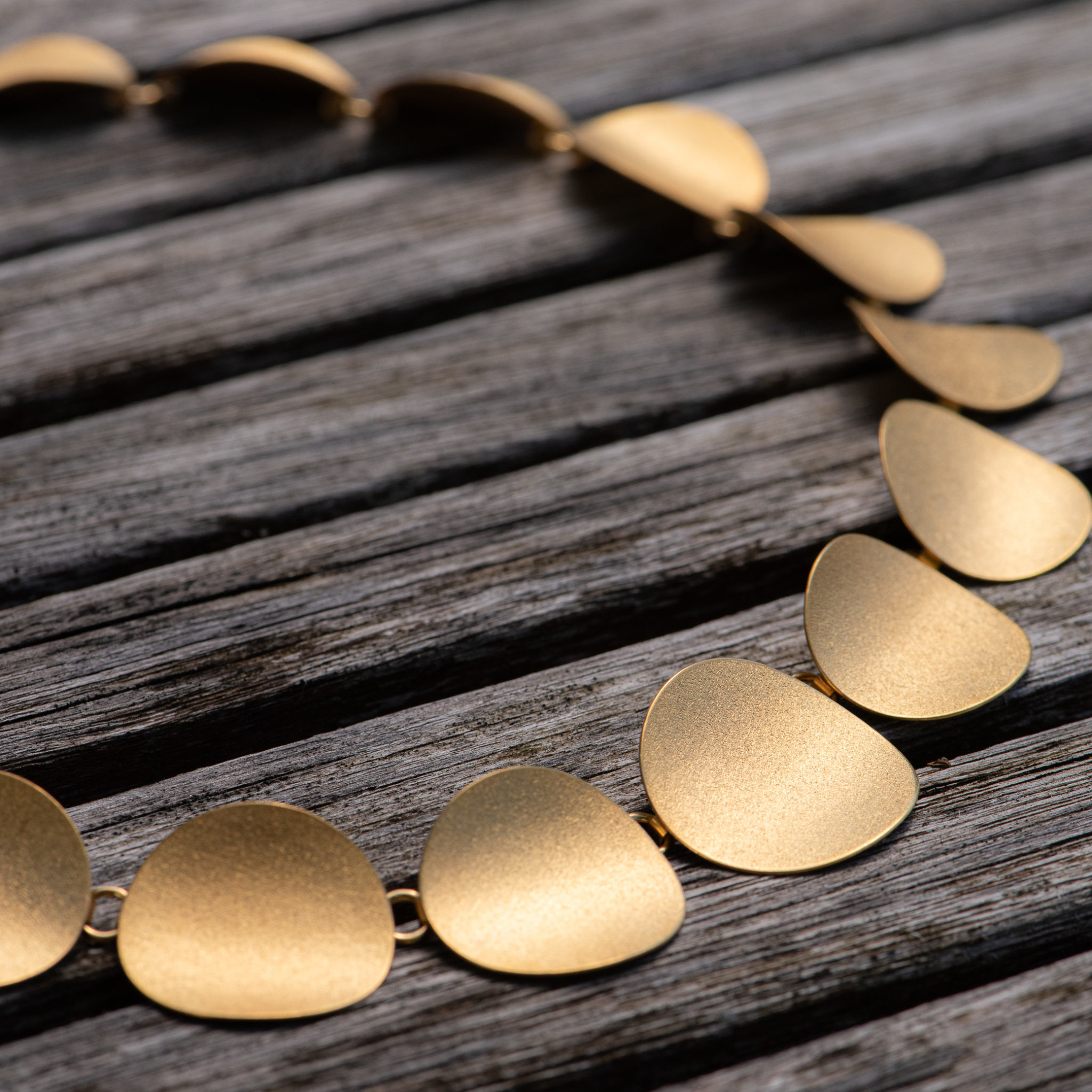 Collier en argent doré, bijoux de créateur