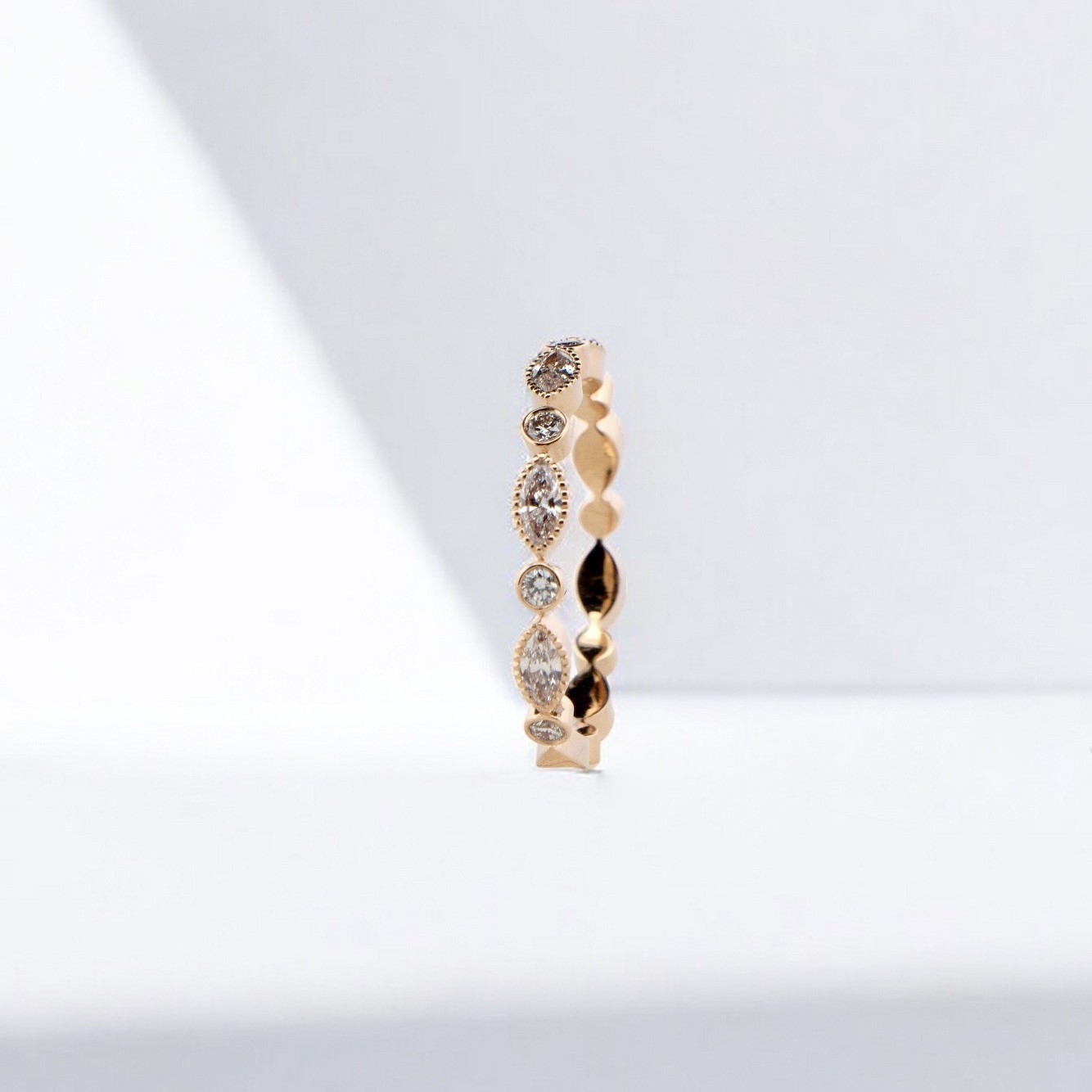 Bague dentelle portée - bijouterie Chania